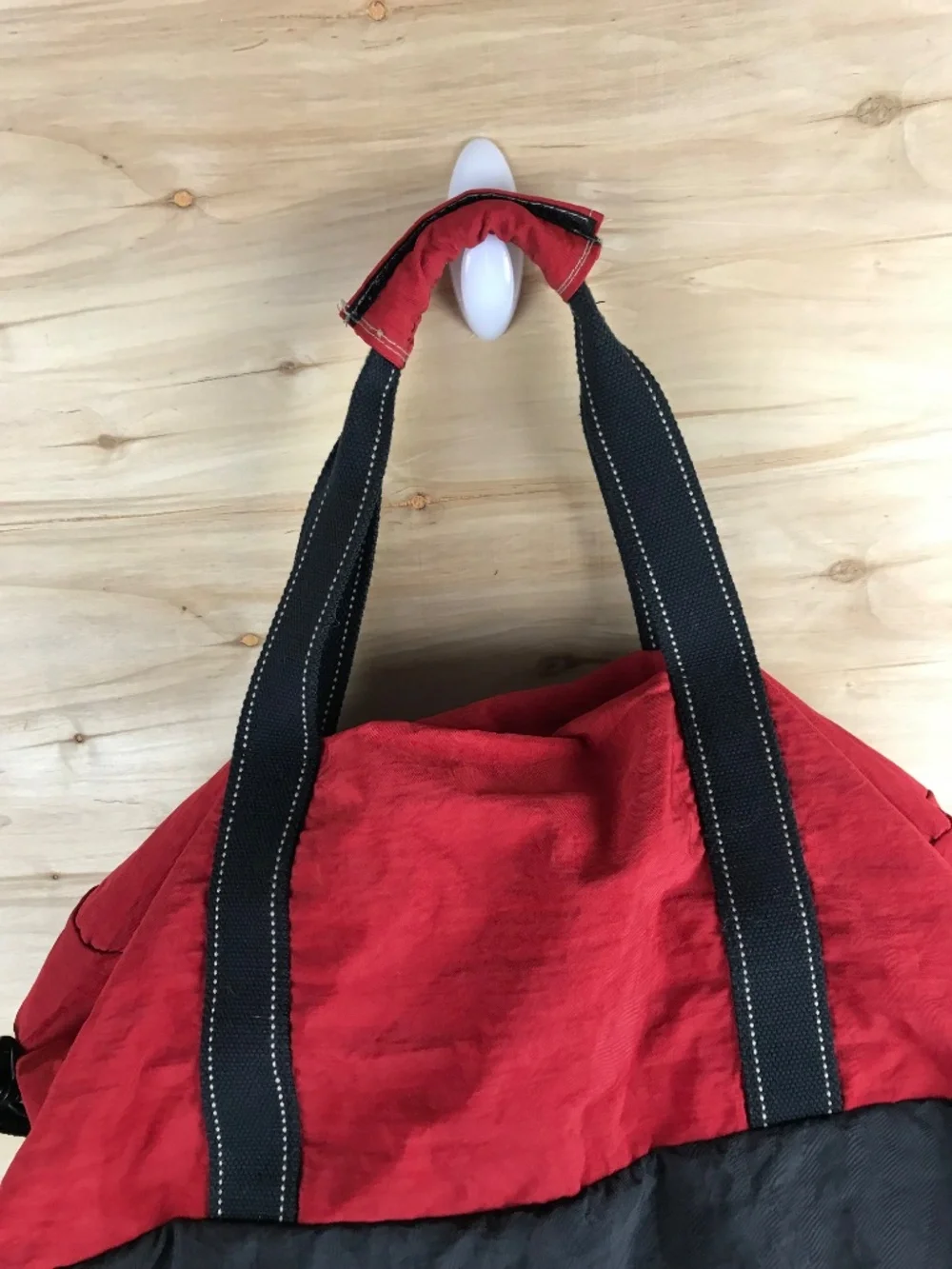 Vintage Eddie Bauer Red Duffel Gym Bag Goose Logo Shoulder Strap w/Handles